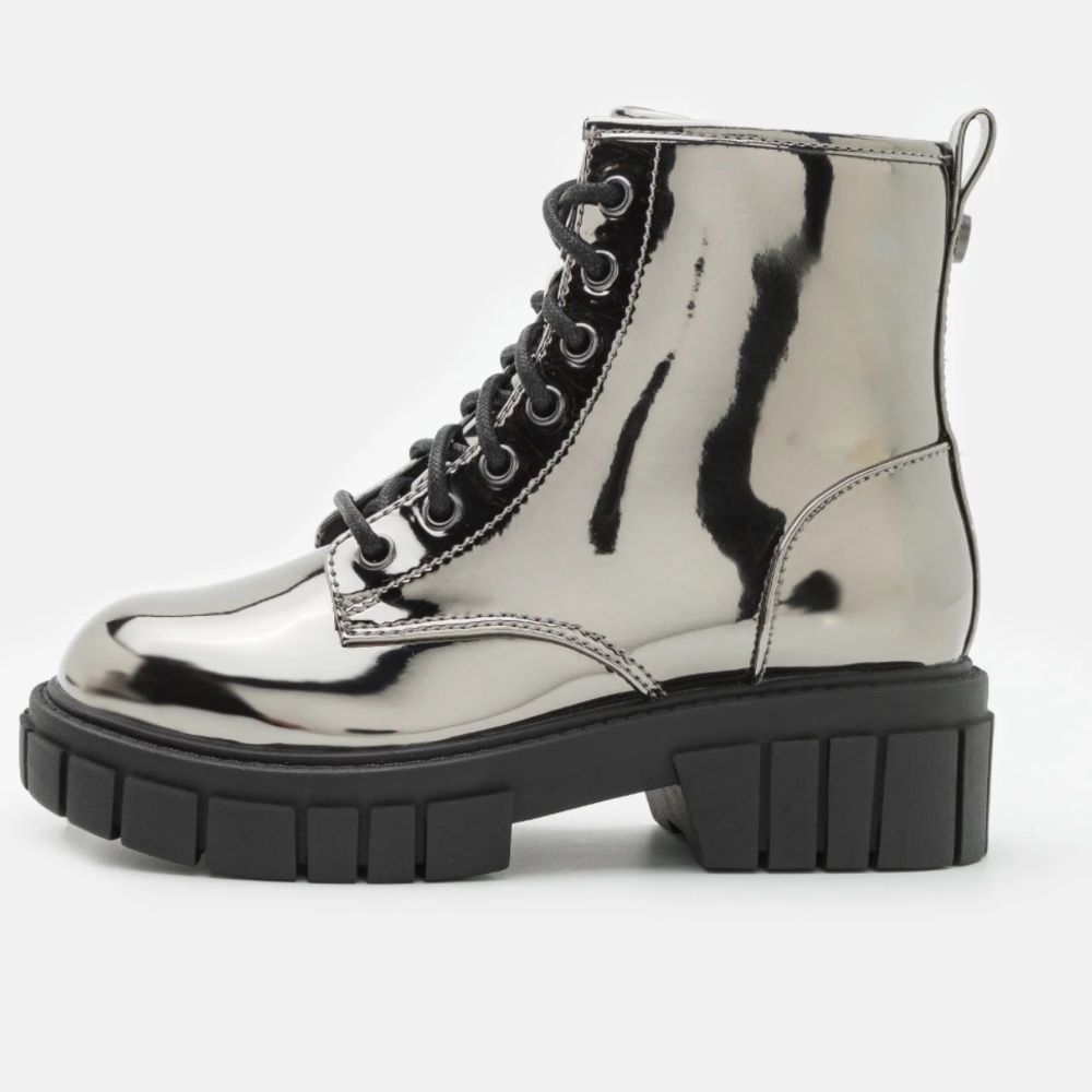 Girls Size 3 Steve Madden Pewter Boot Lace Up Zipper Sturdy and Inner Foam - Picture 6 of 14